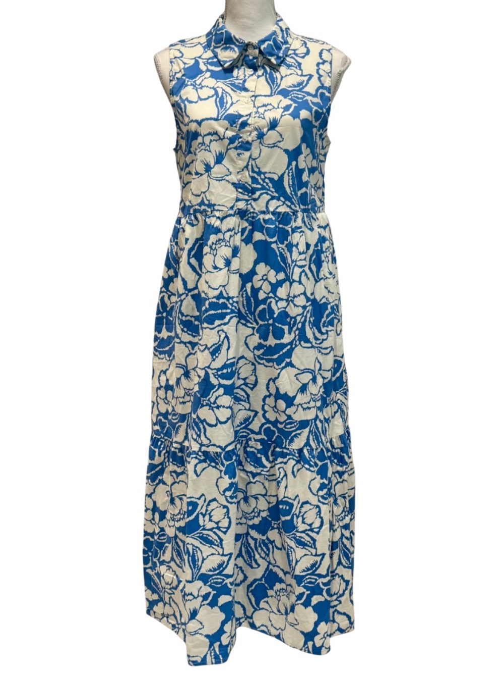 NWOT Tahari Sleeveless Blue and White Floral Maxi Dress + Pockets (M)